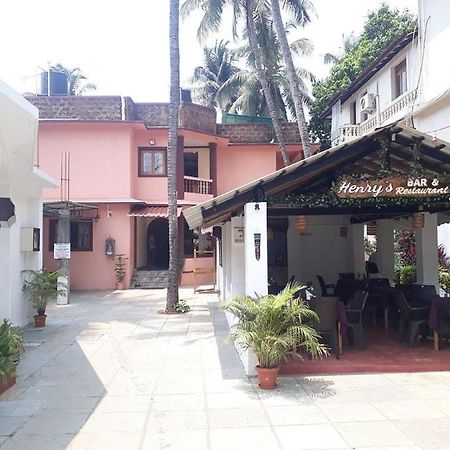 Henry'S Place Calangute Exterior photo