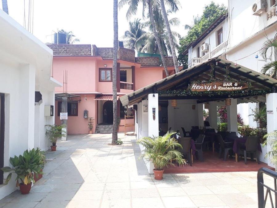 Henry'S Place Calangute Exterior photo